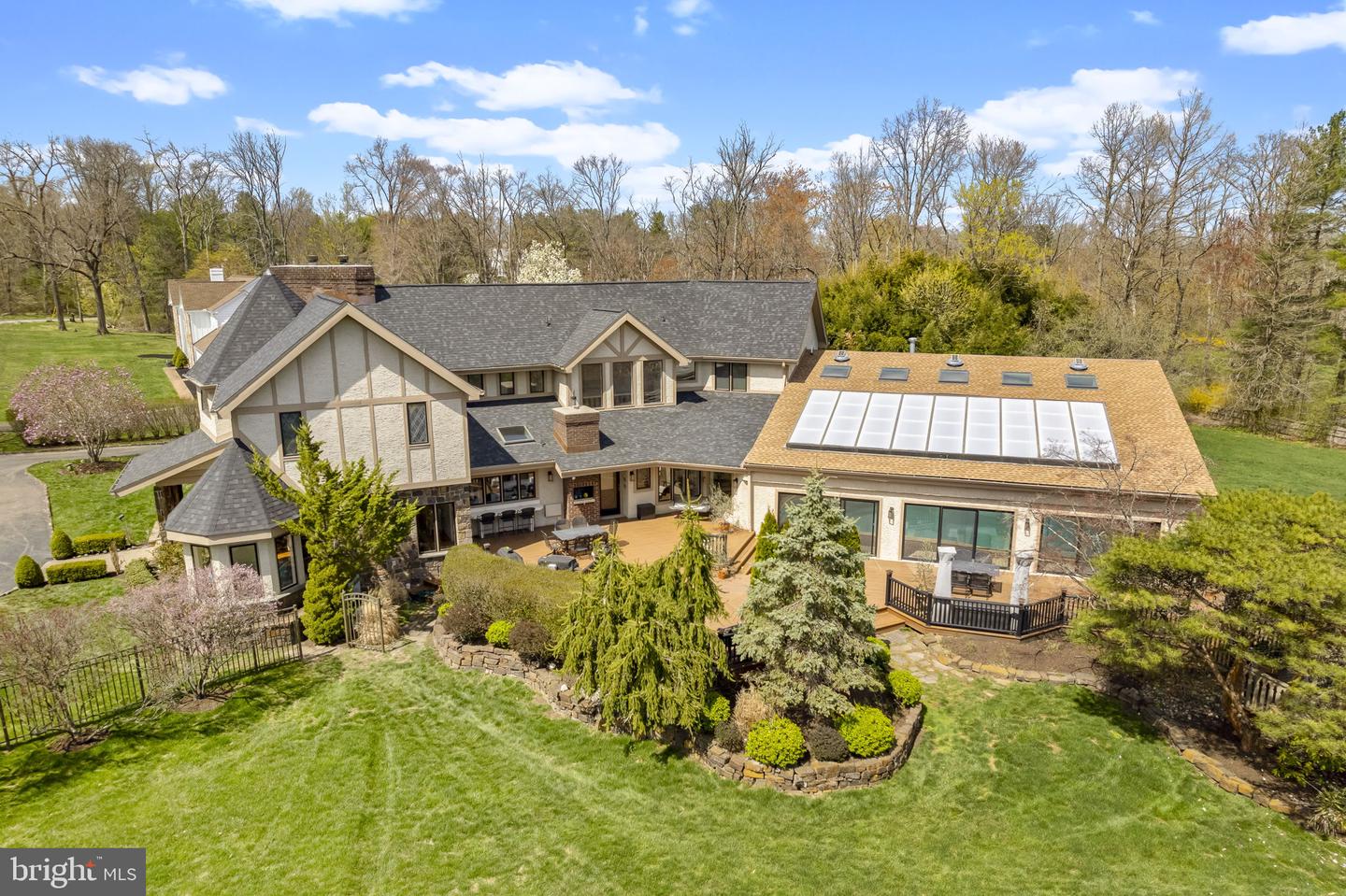 277 Woodcock Ln
