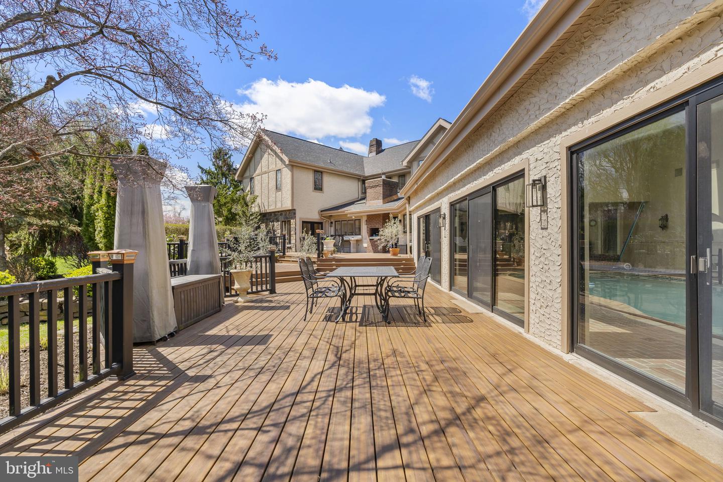277 Woodcock Ln