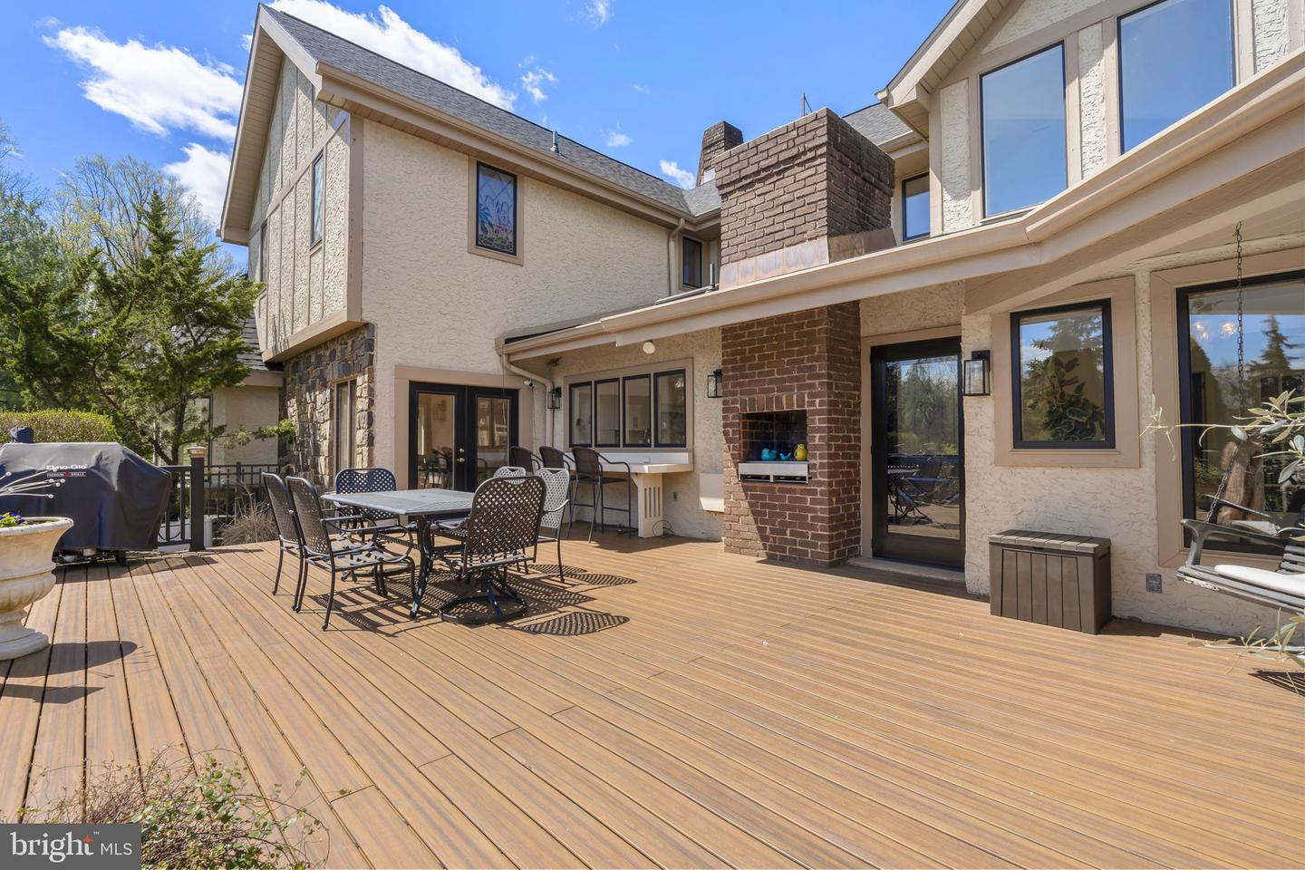 277 Woodcock Ln