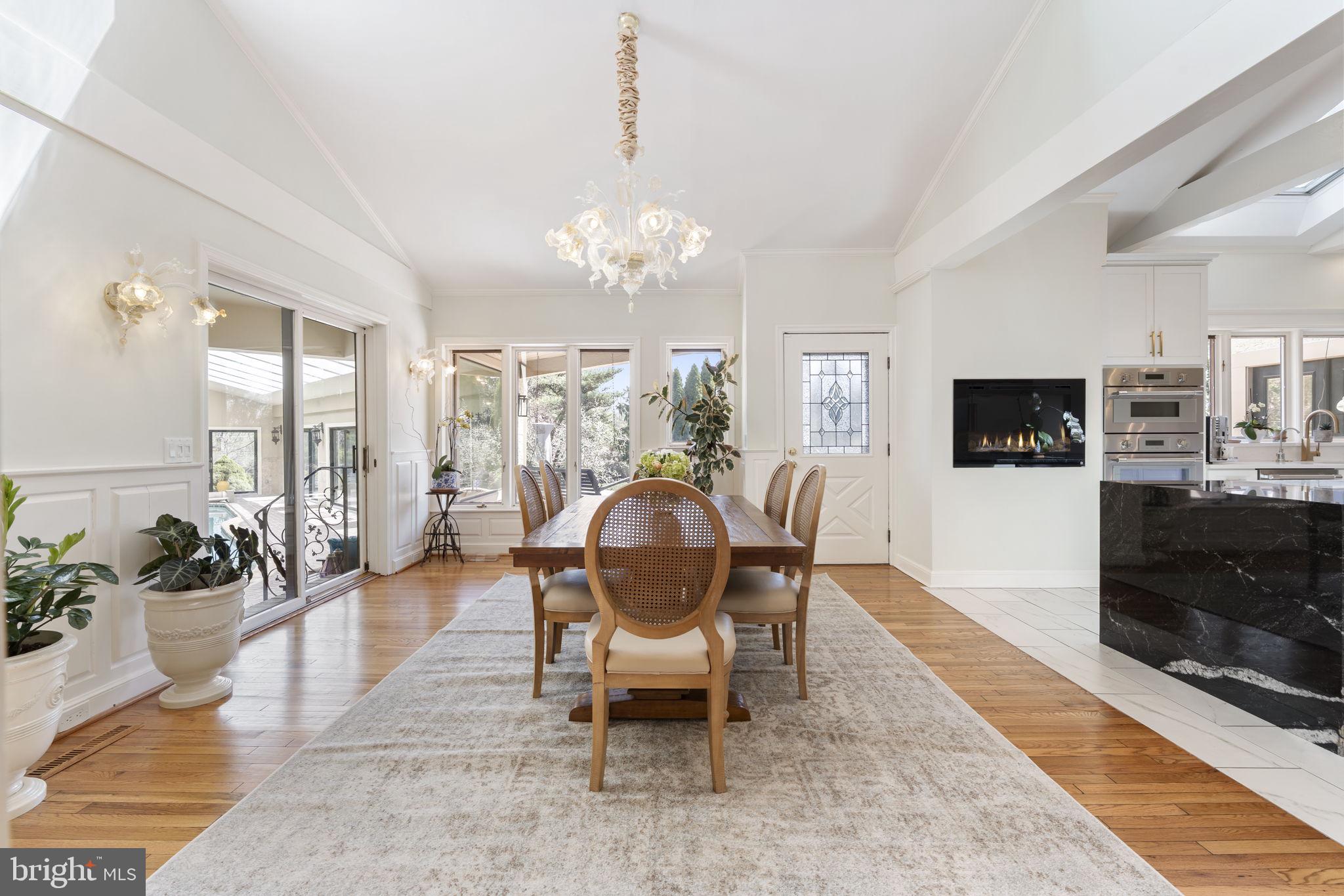 277 Woodcock Ln