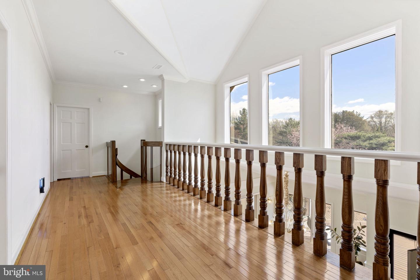 277 Woodcock Ln