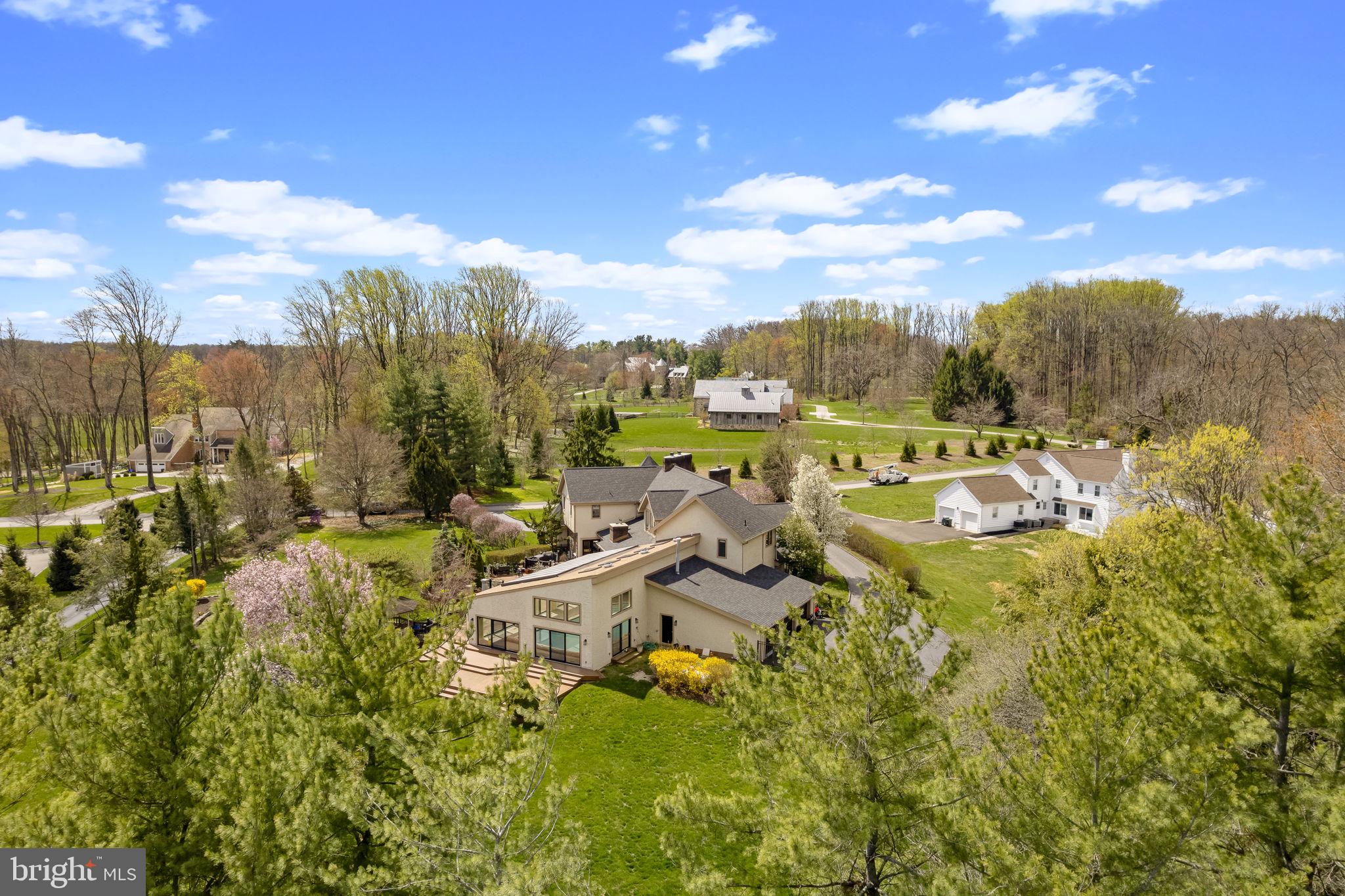 277 Woodcock Ln