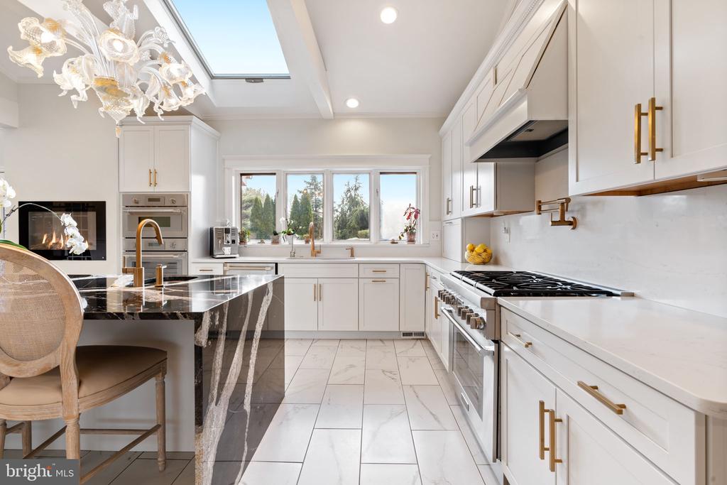 277 Woodcock Ln
