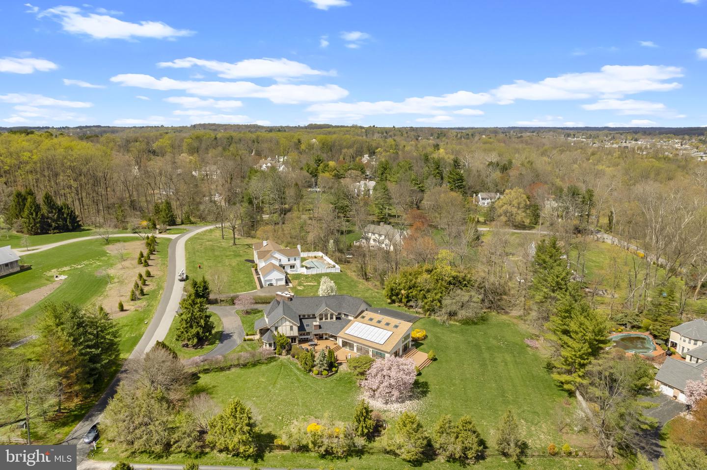 277 Woodcock Ln