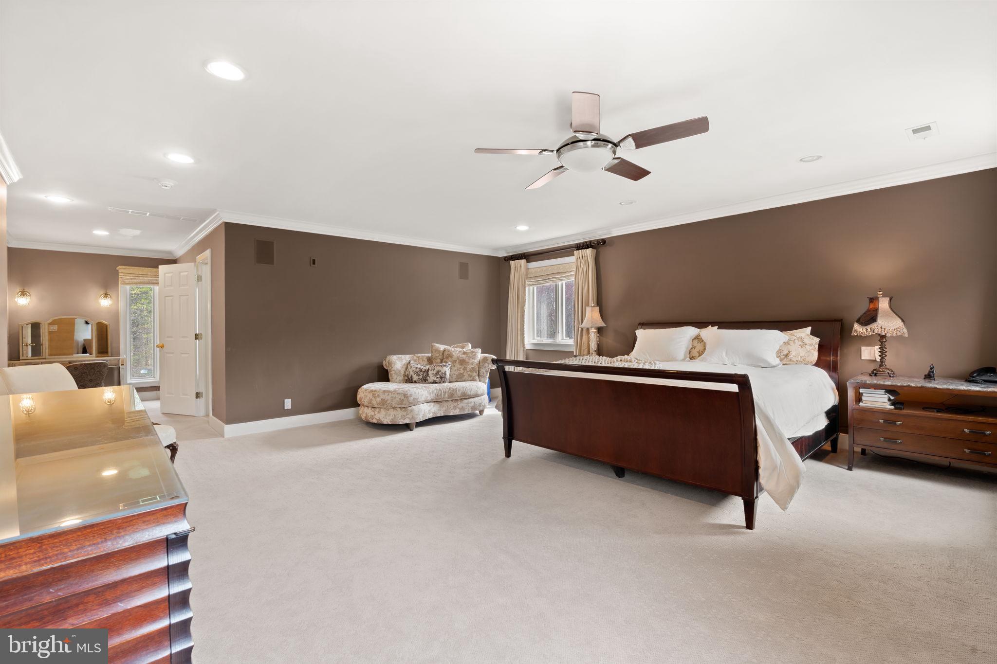 537 Pondview Rd