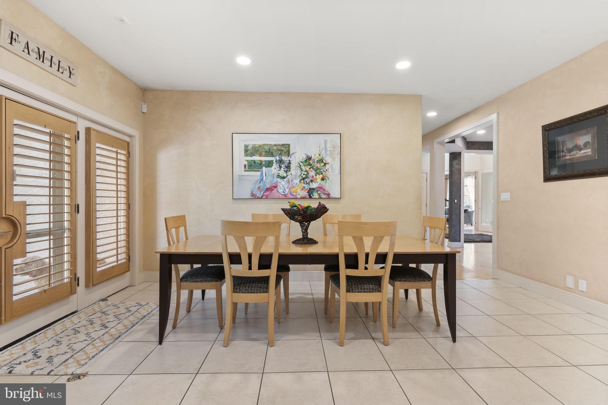 537 Pondview Rd