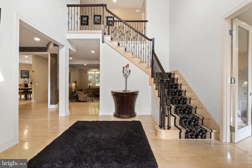 537 Pondview Rd