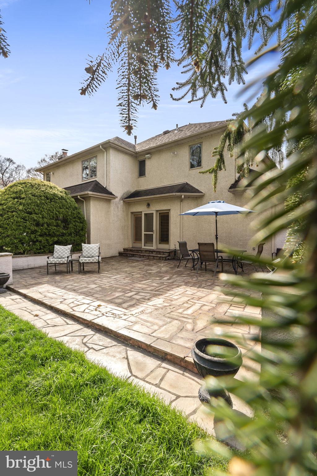 537 Pondview Rd