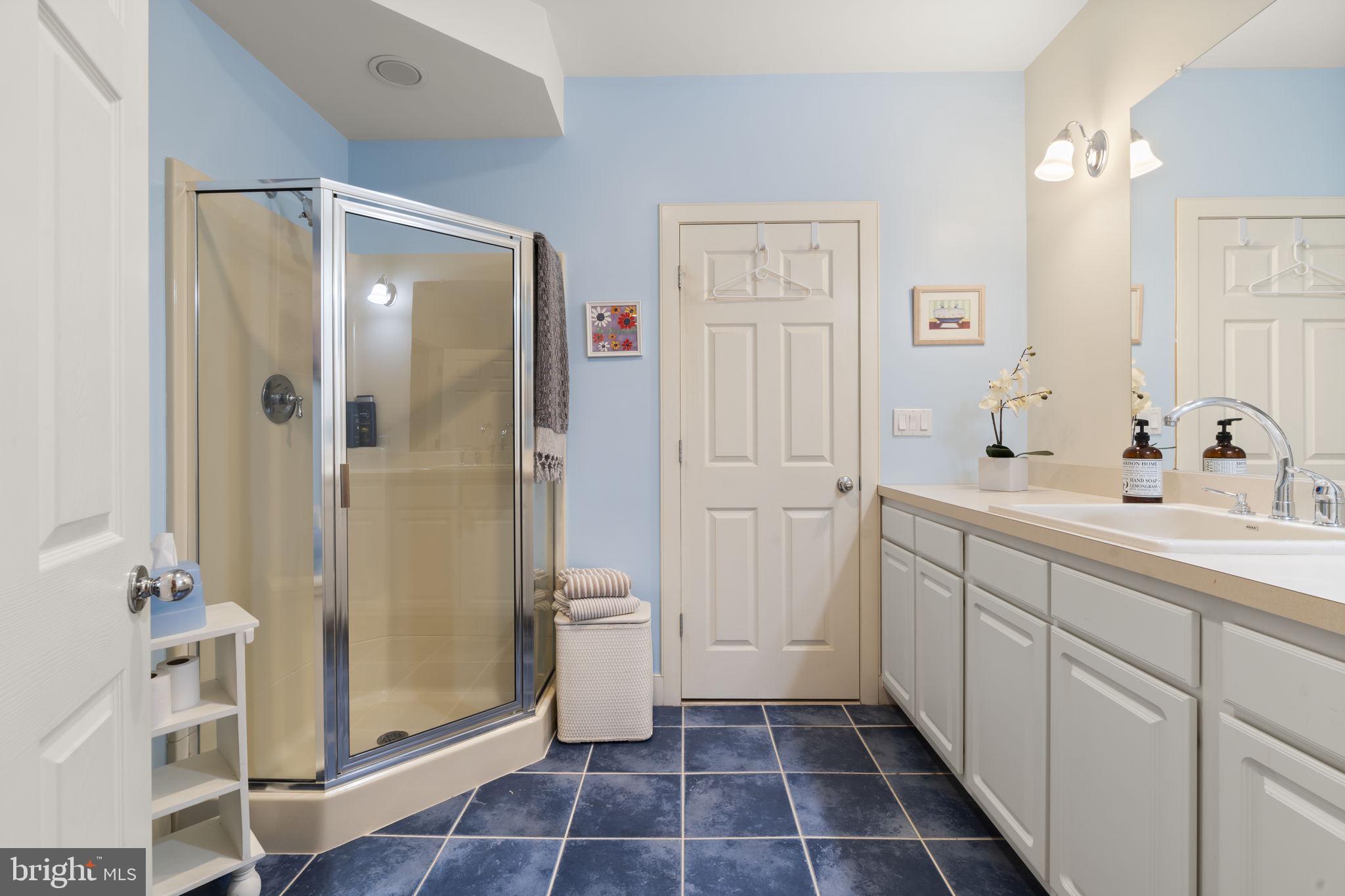 537 Pondview Rd