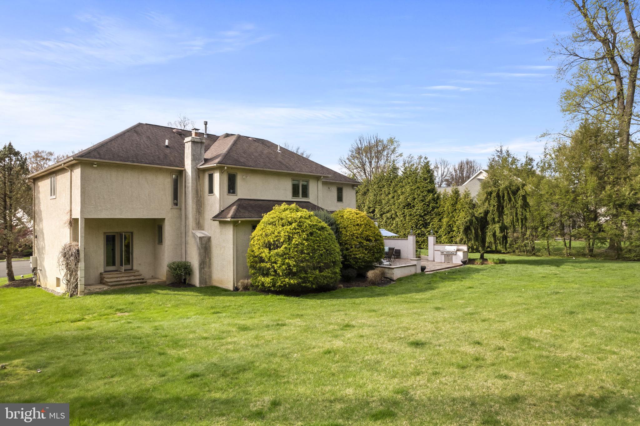 537 Pondview Rd