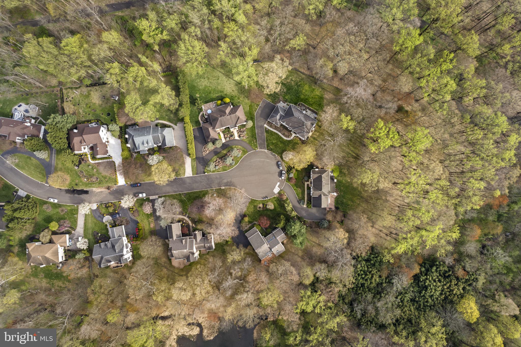 537 Pondview Rd