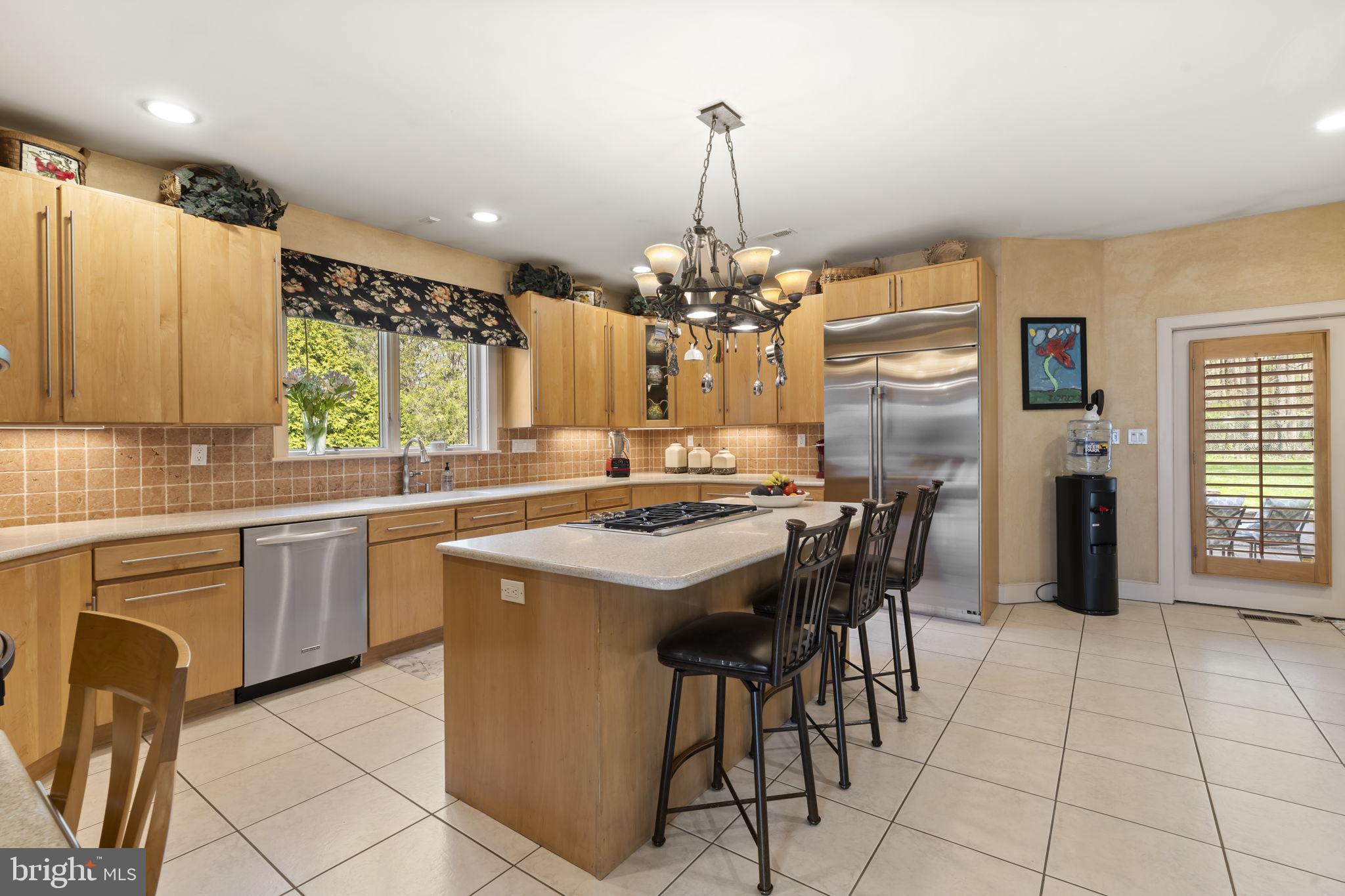 537 Pondview Rd