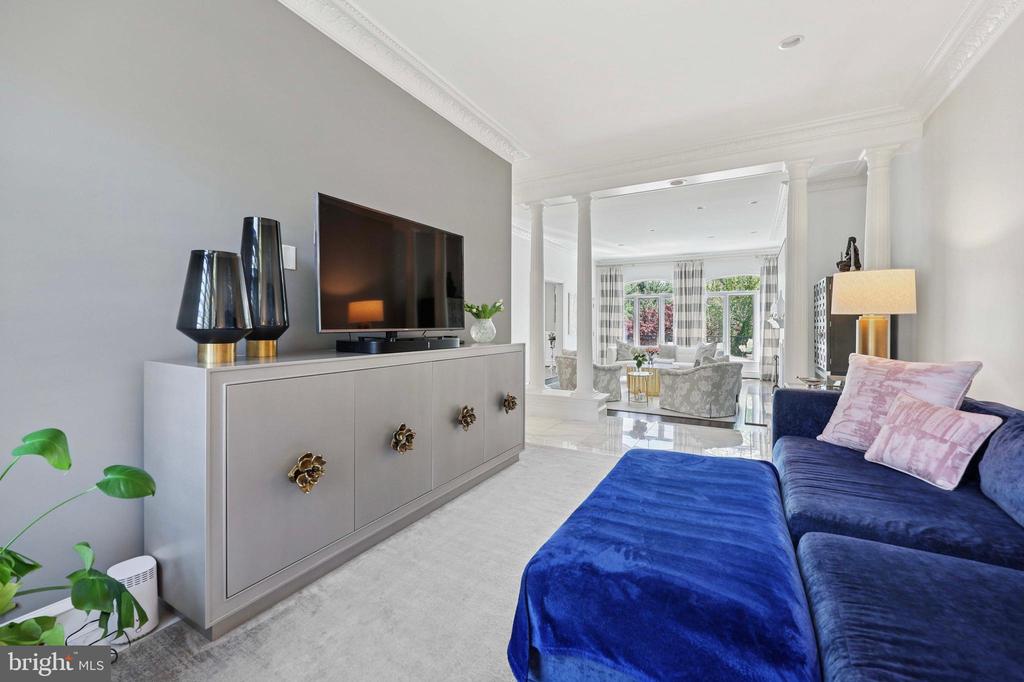 1307 WRENFIELD WAY