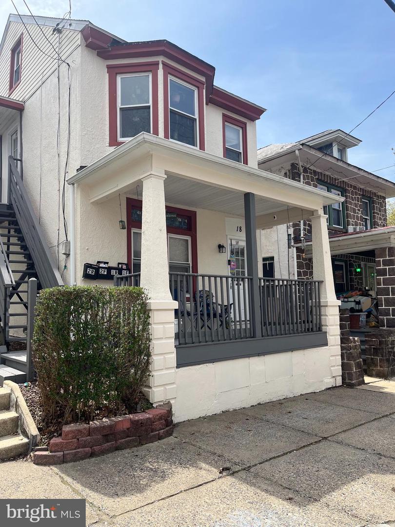 18 Chestnut St