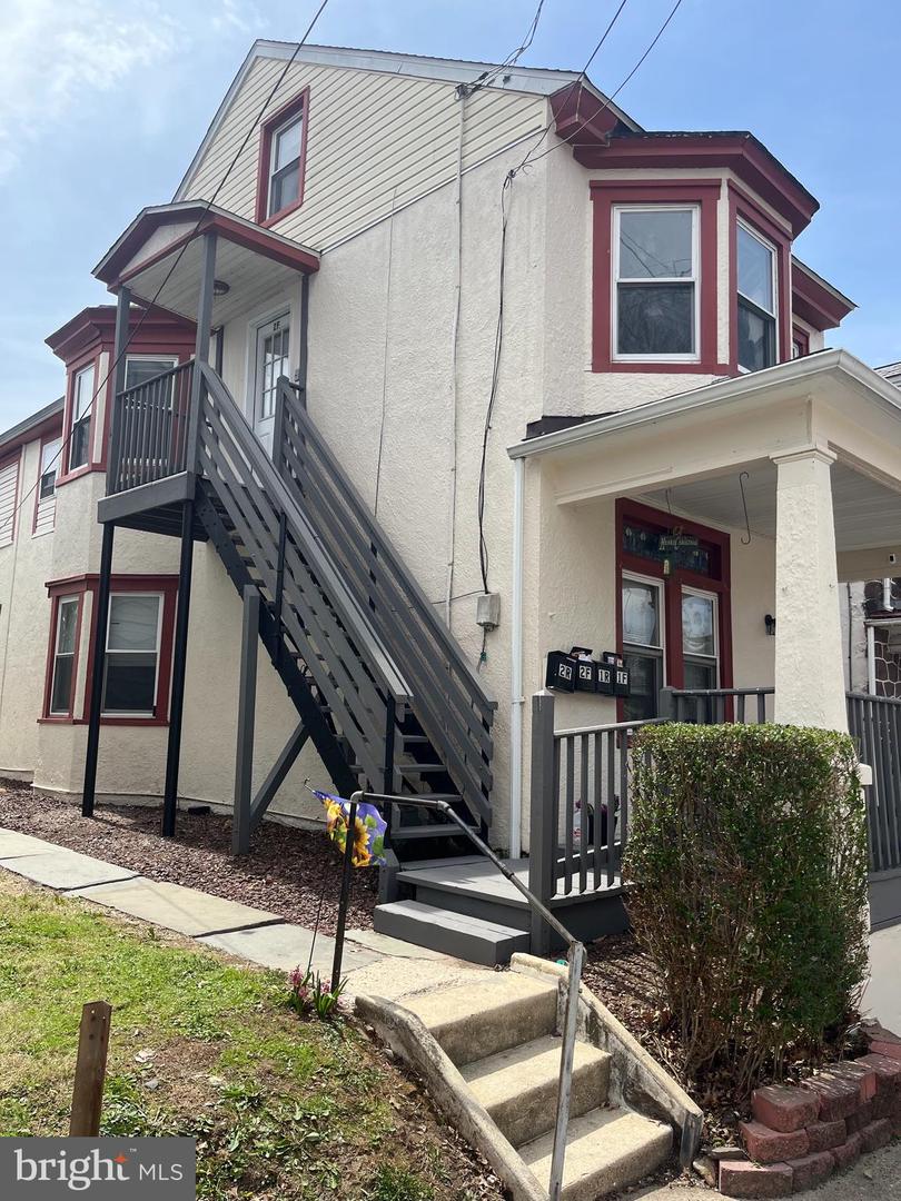 18 Chestnut St