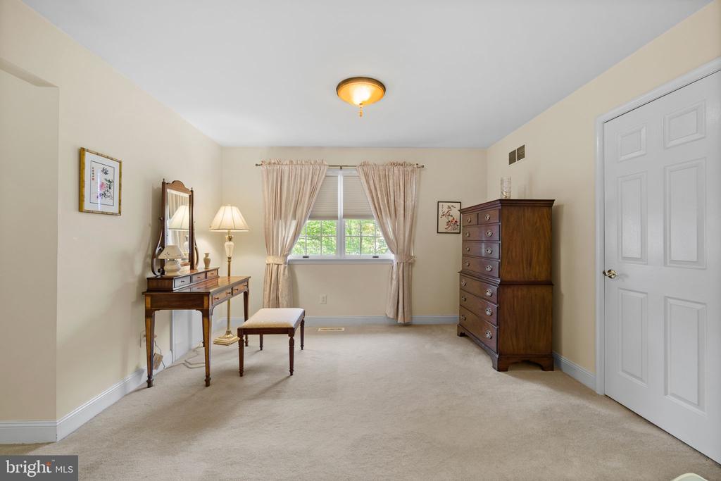 1629 STONINGTON