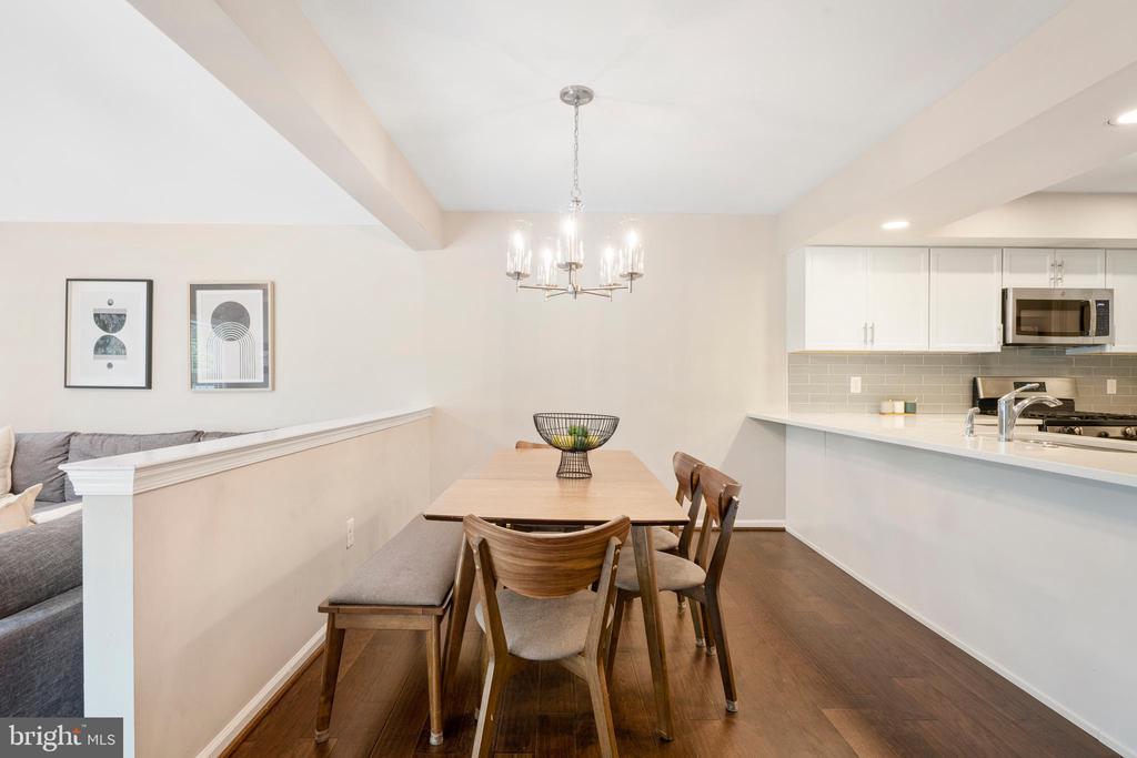 110 Bridle Ln