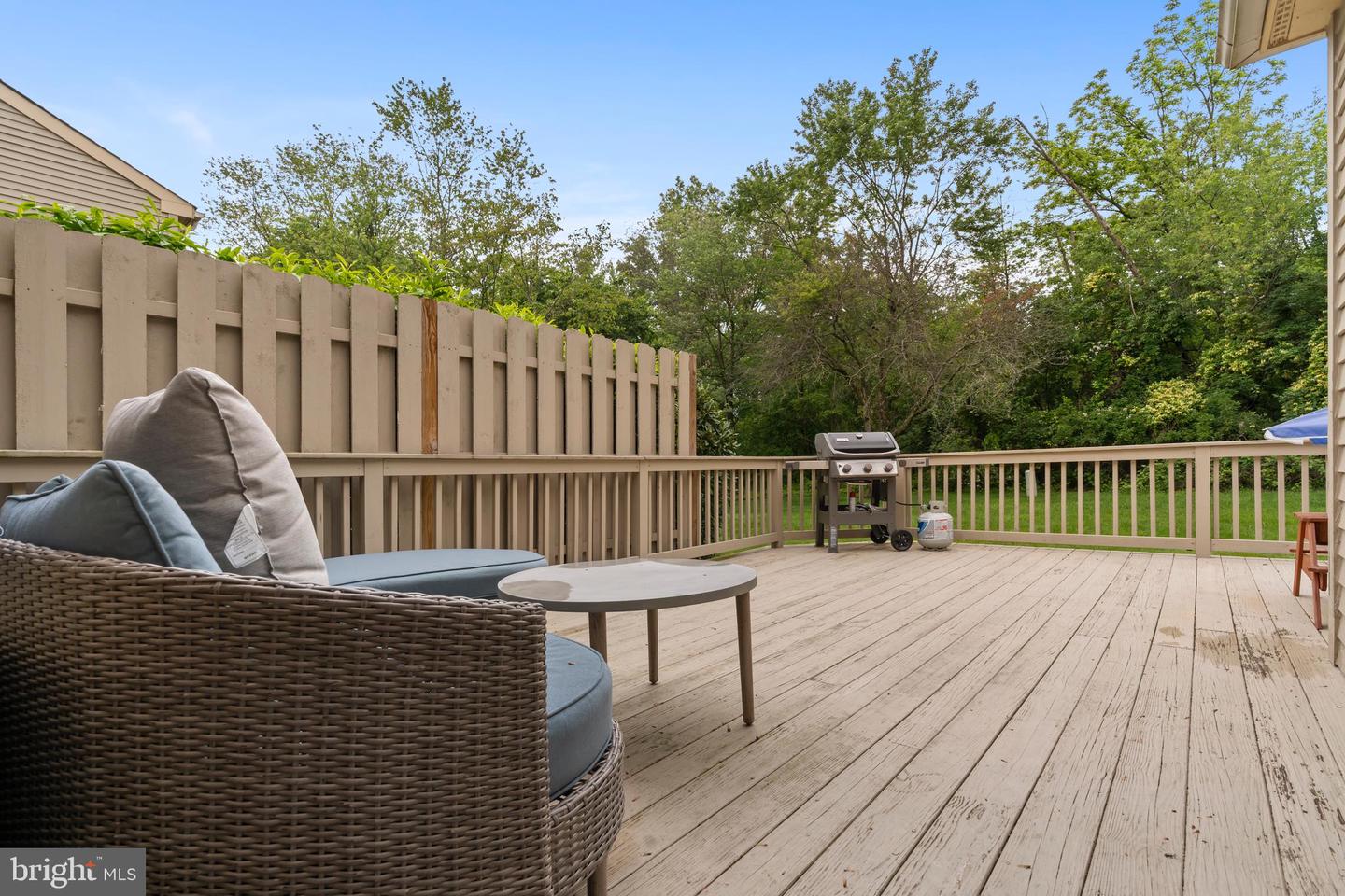 110 Bridle Ln