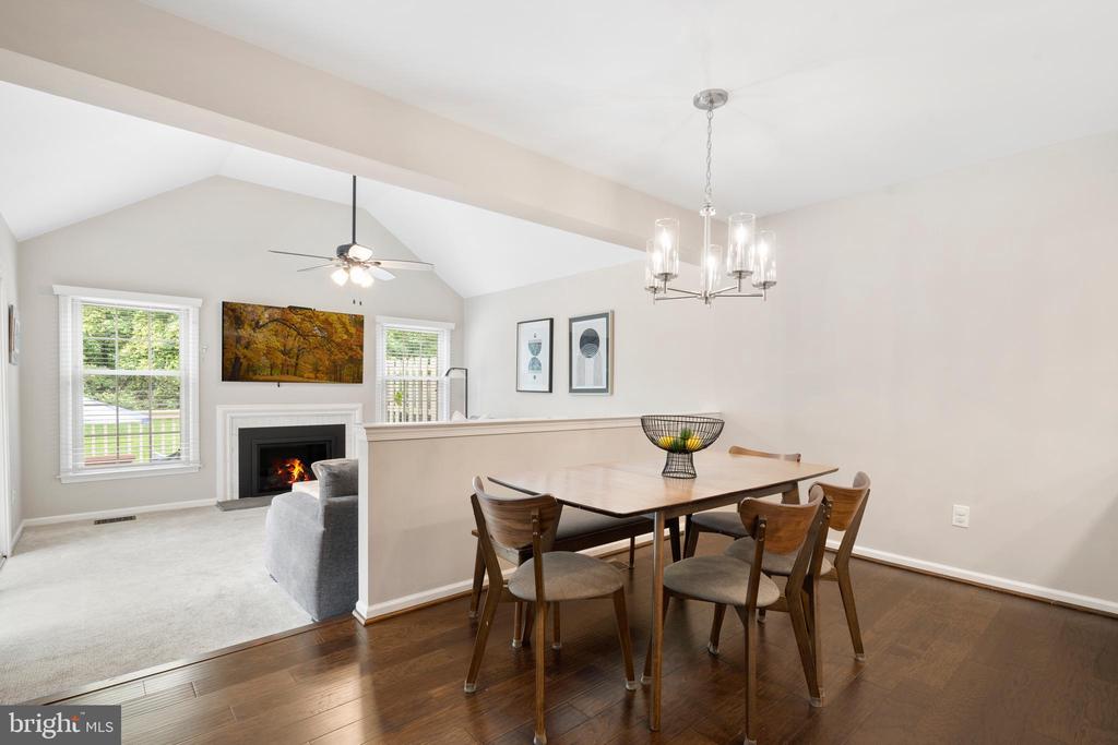 110 Bridle Ln