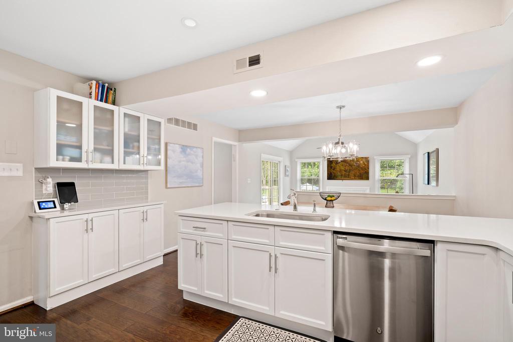 110 Bridle Ln