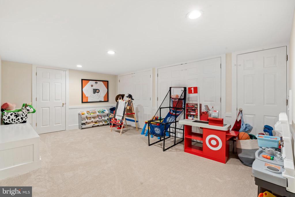 110 Bridle Ln