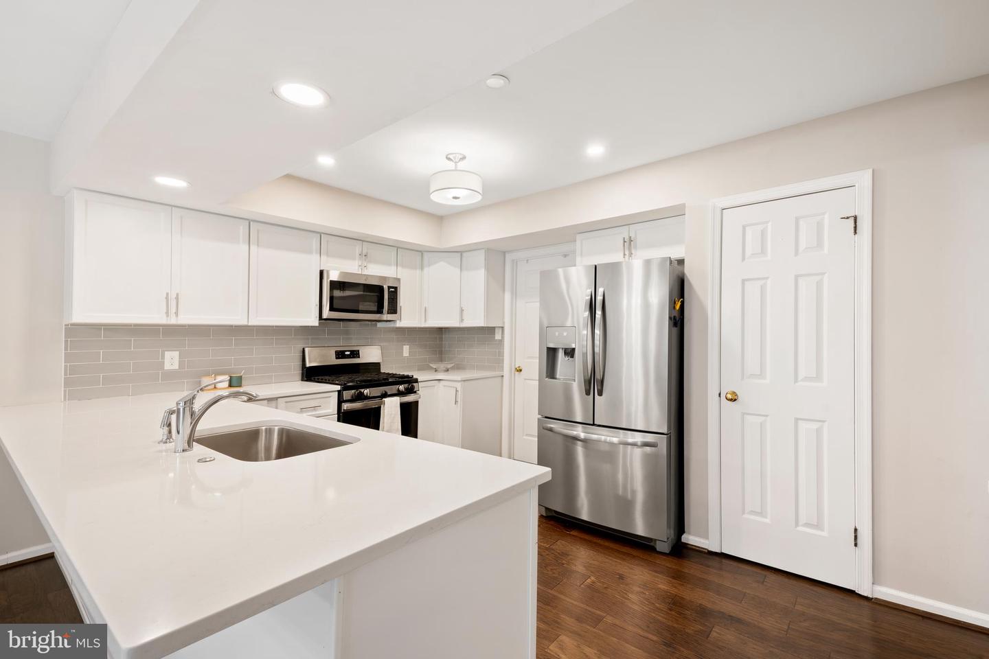 110 Bridle Ln