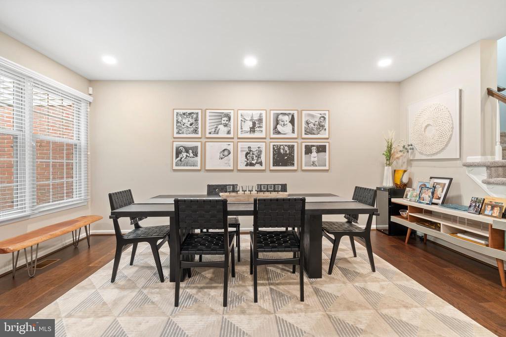 110 Bridle Ln