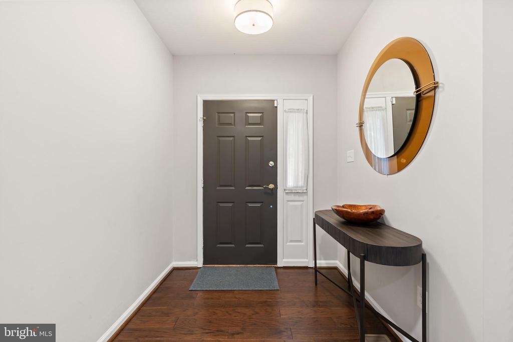 110 Bridle Ln