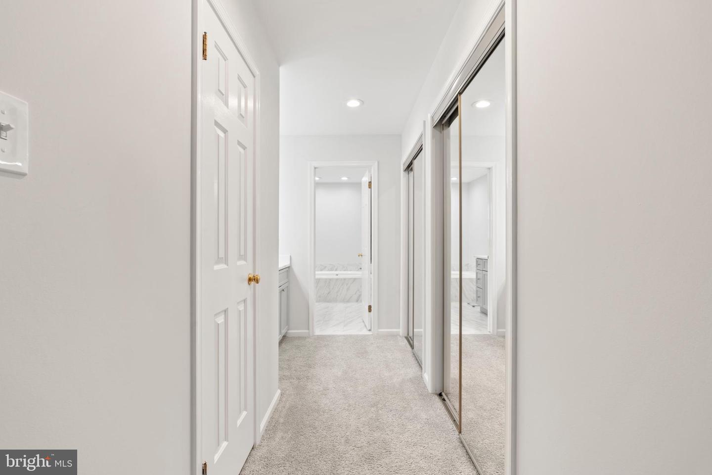 110 Bridle Ln