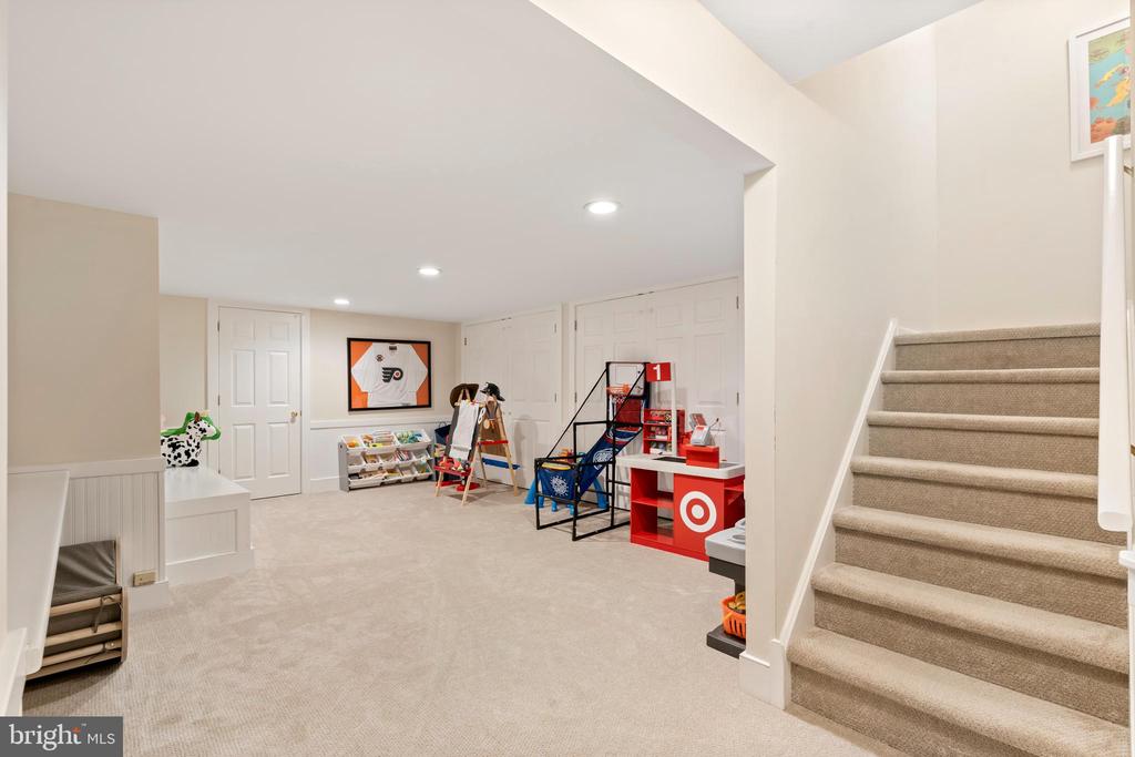 110 Bridle Ln