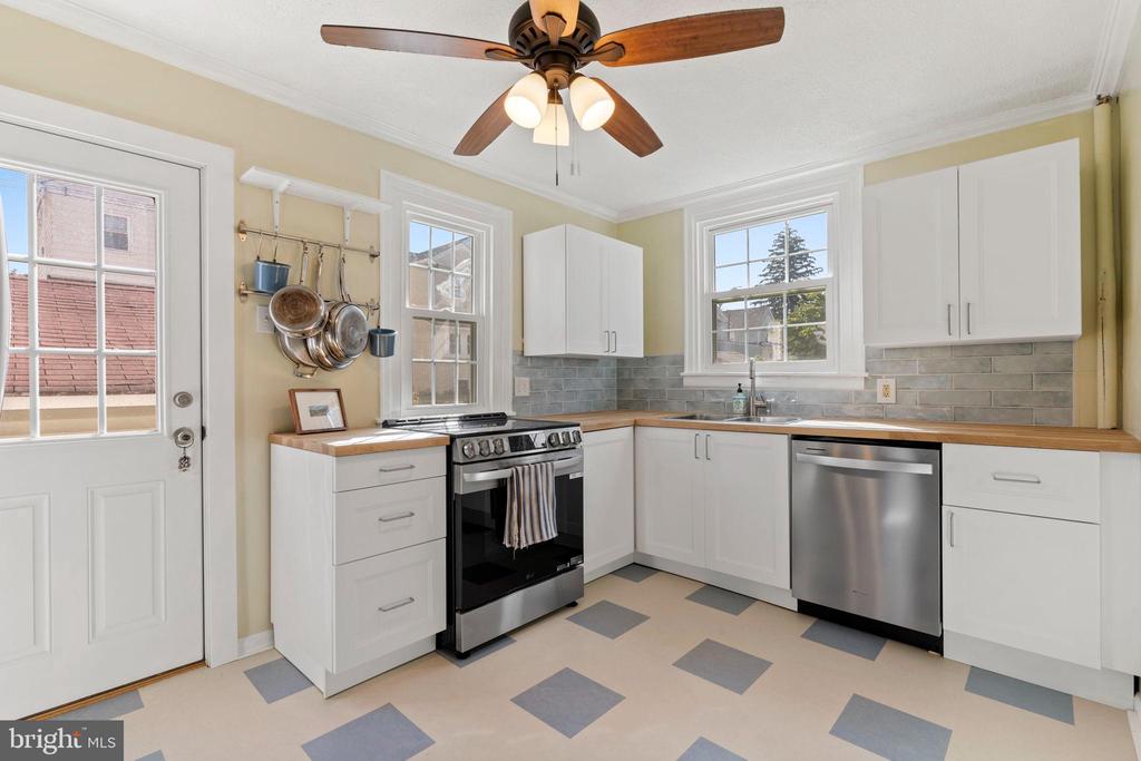 225 TRENT RD