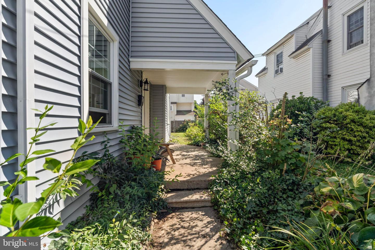 225 TRENT RD