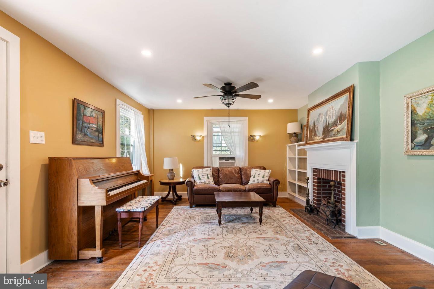 225 TRENT RD
