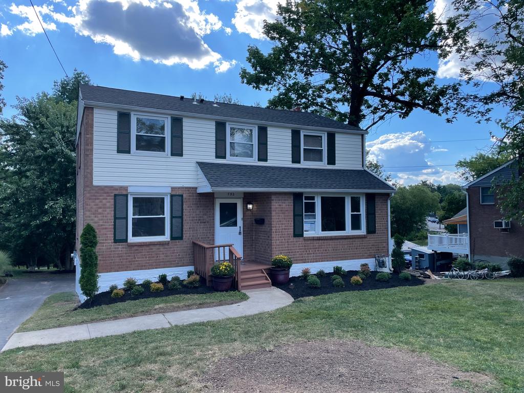 732 HIDDEN VALLEY ROAD