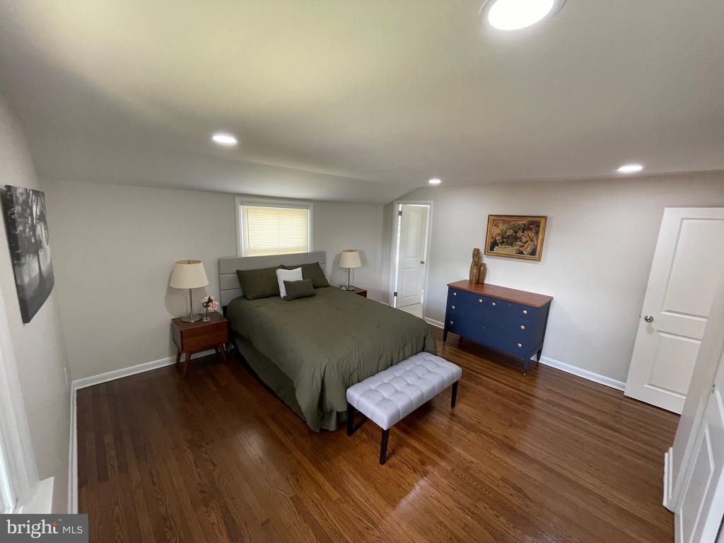 732 HIDDEN VALLEY ROAD
