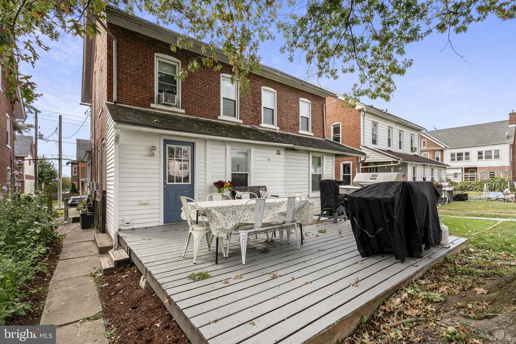 115 JEFFERSON STREET