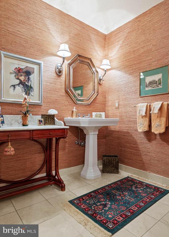 190 PRESIDENTIAL BOULEVARD Unit: 709