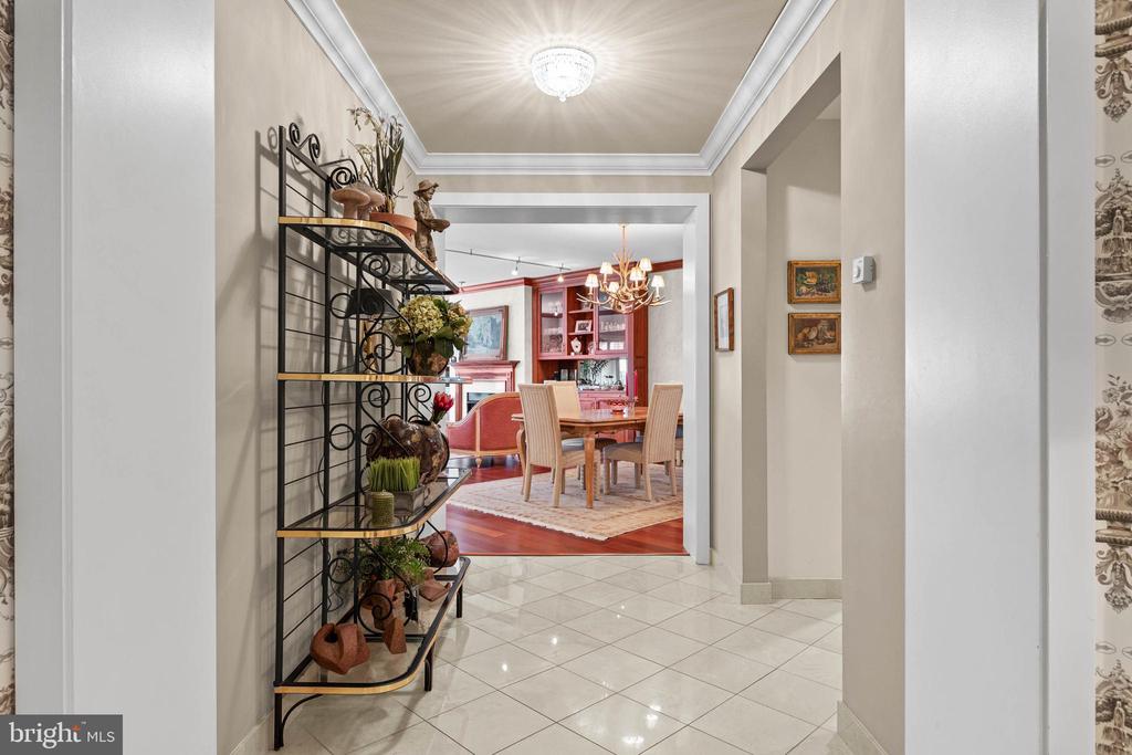 190 PRESIDENTIAL BOULEVARD Unit: 709