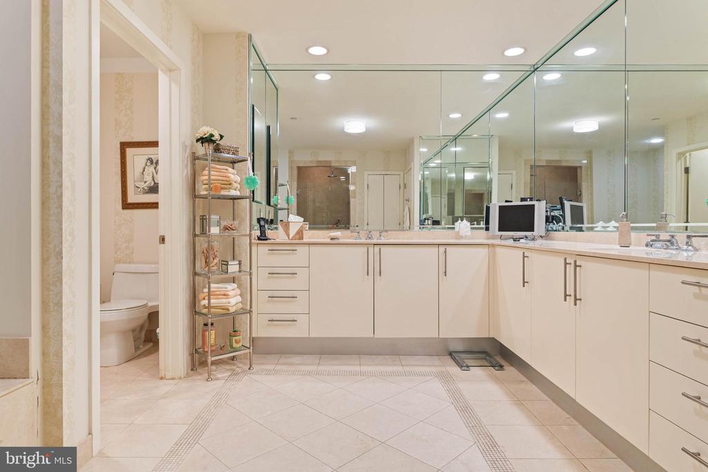 190 PRESIDENTIAL BOULEVARD Unit: 709