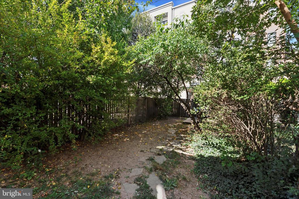 36 S CRICKET TERRACE