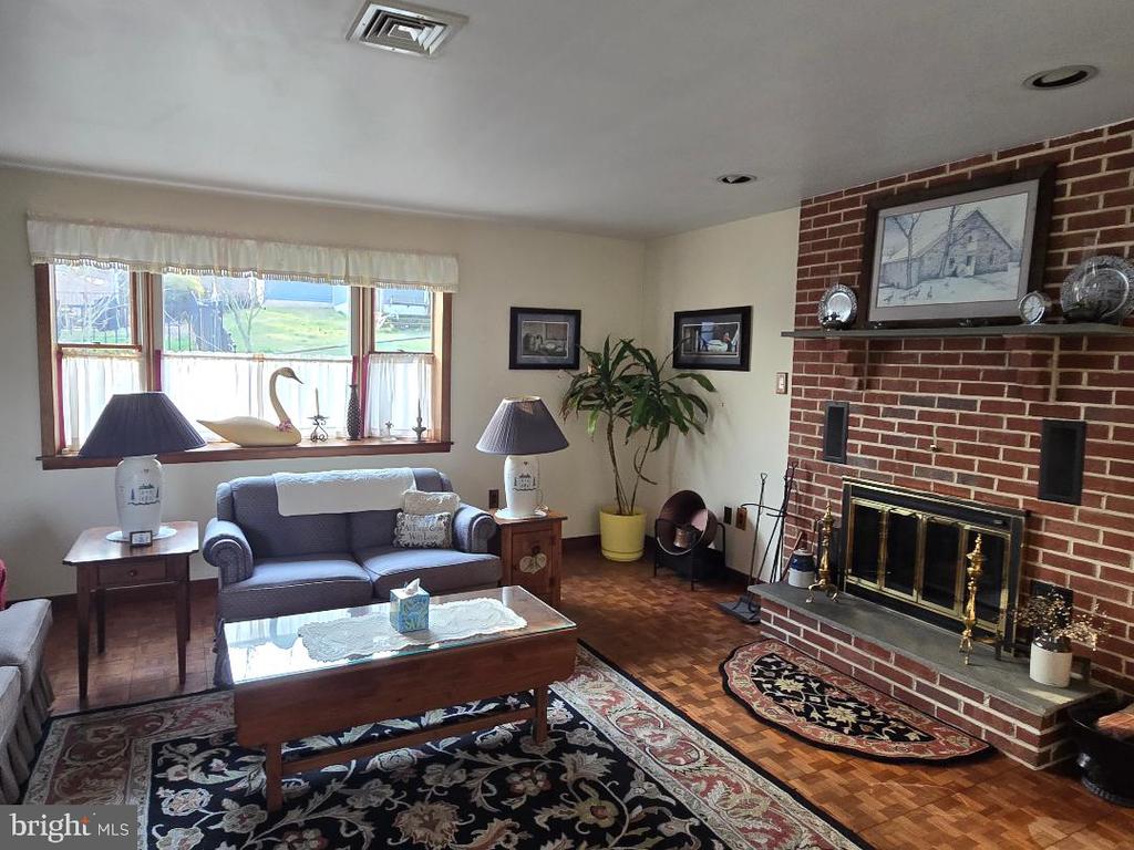 616 BEECHWOOD ROAD