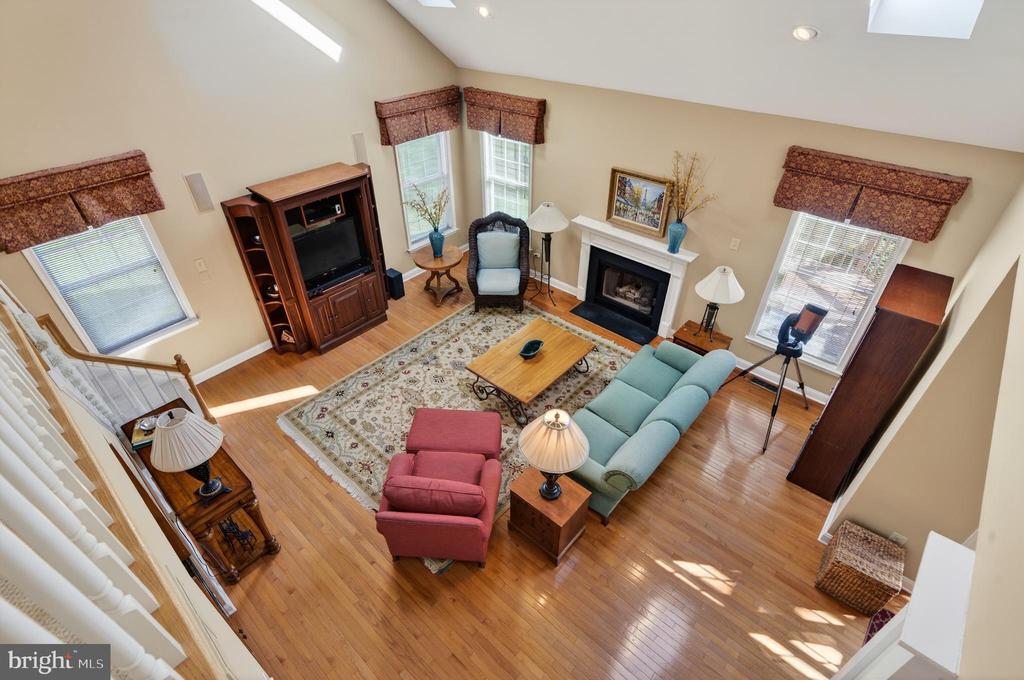 705 LAKE DRIVE