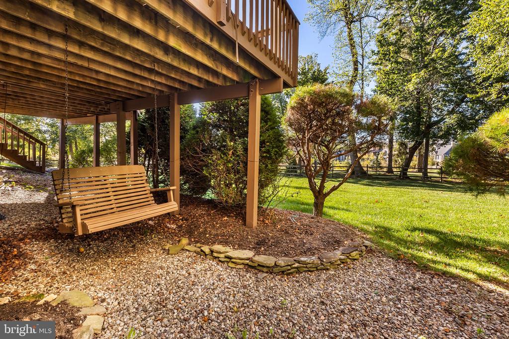 705 LAKE DRIVE