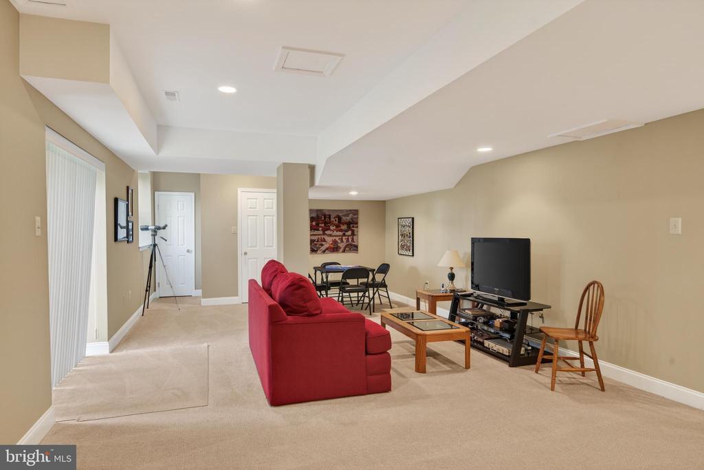 705 LAKE DRIVE