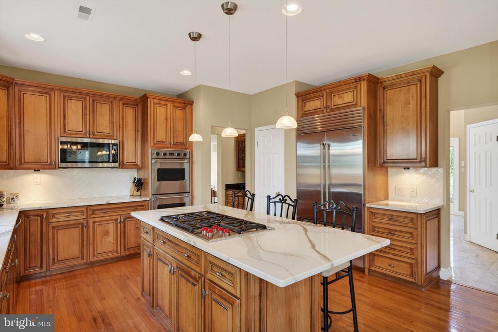 705 LAKE DRIVE