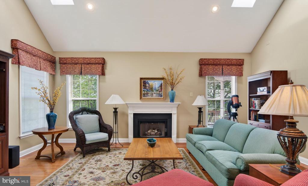 705 LAKE DRIVE