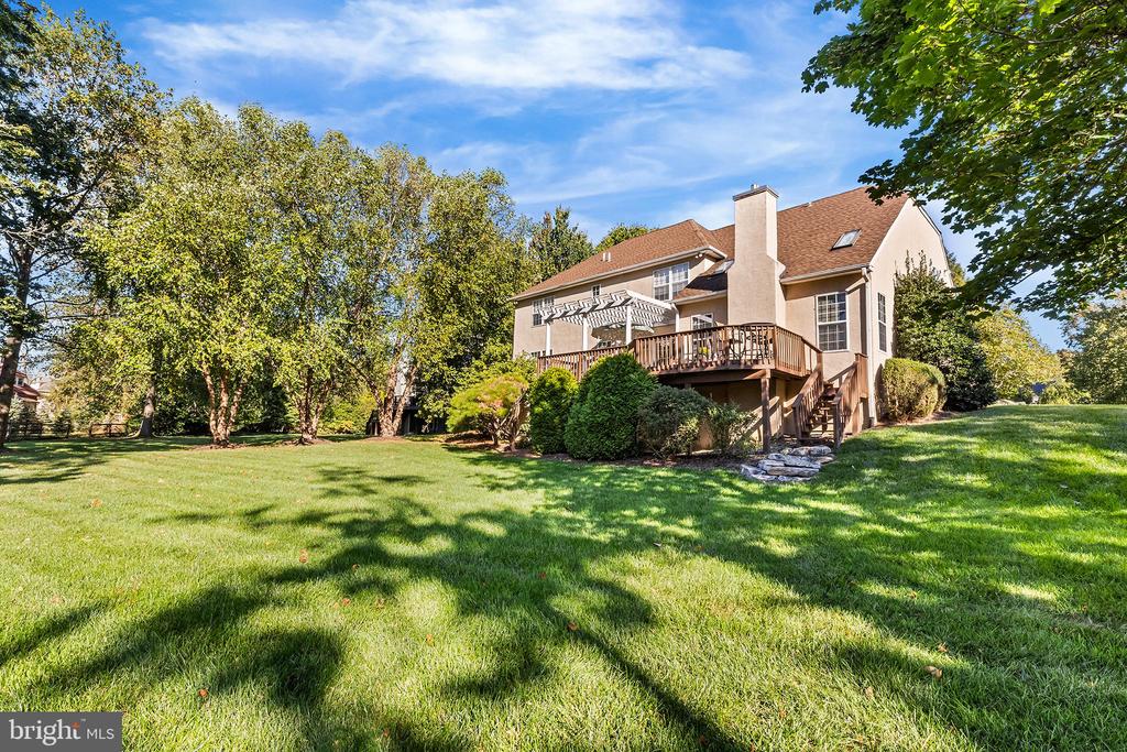 705 LAKE DRIVE