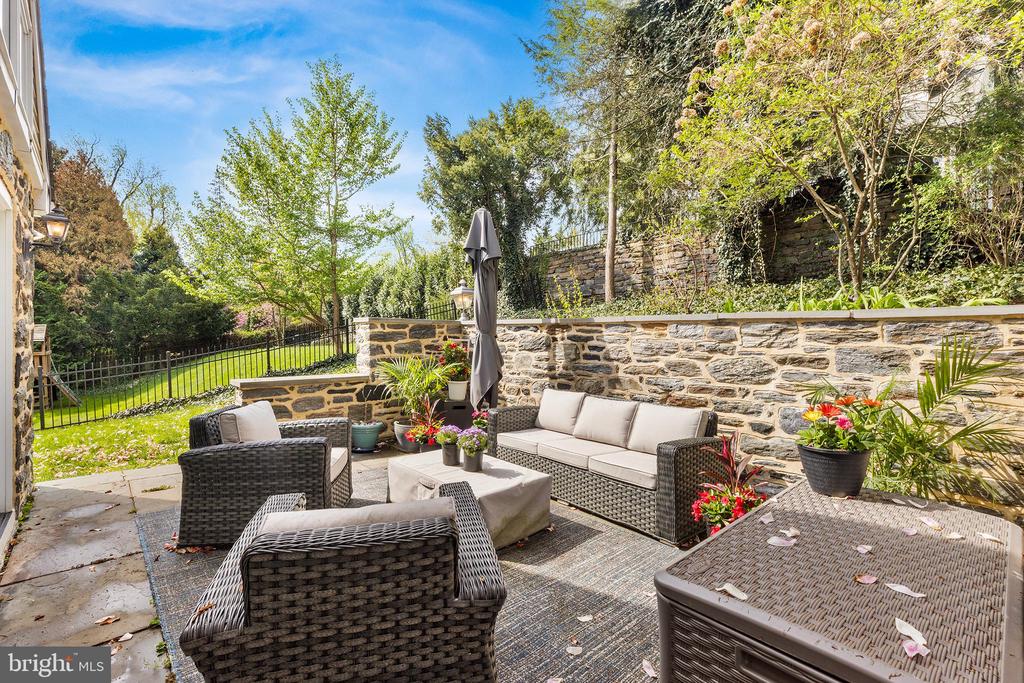 86 E PRINCETON ROAD