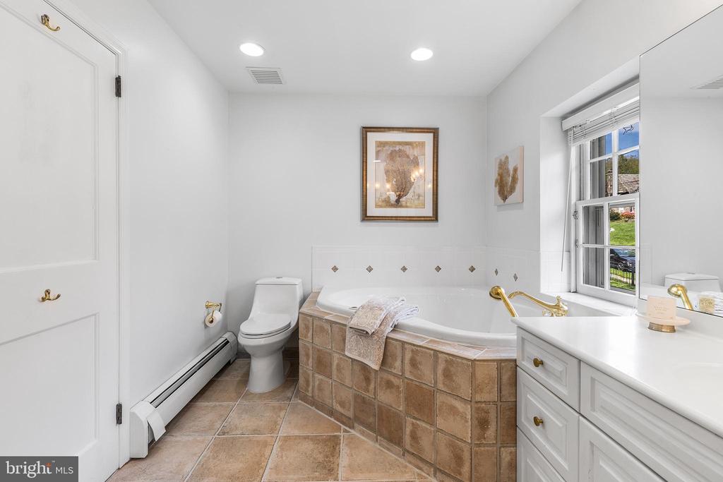 86 E PRINCETON ROAD