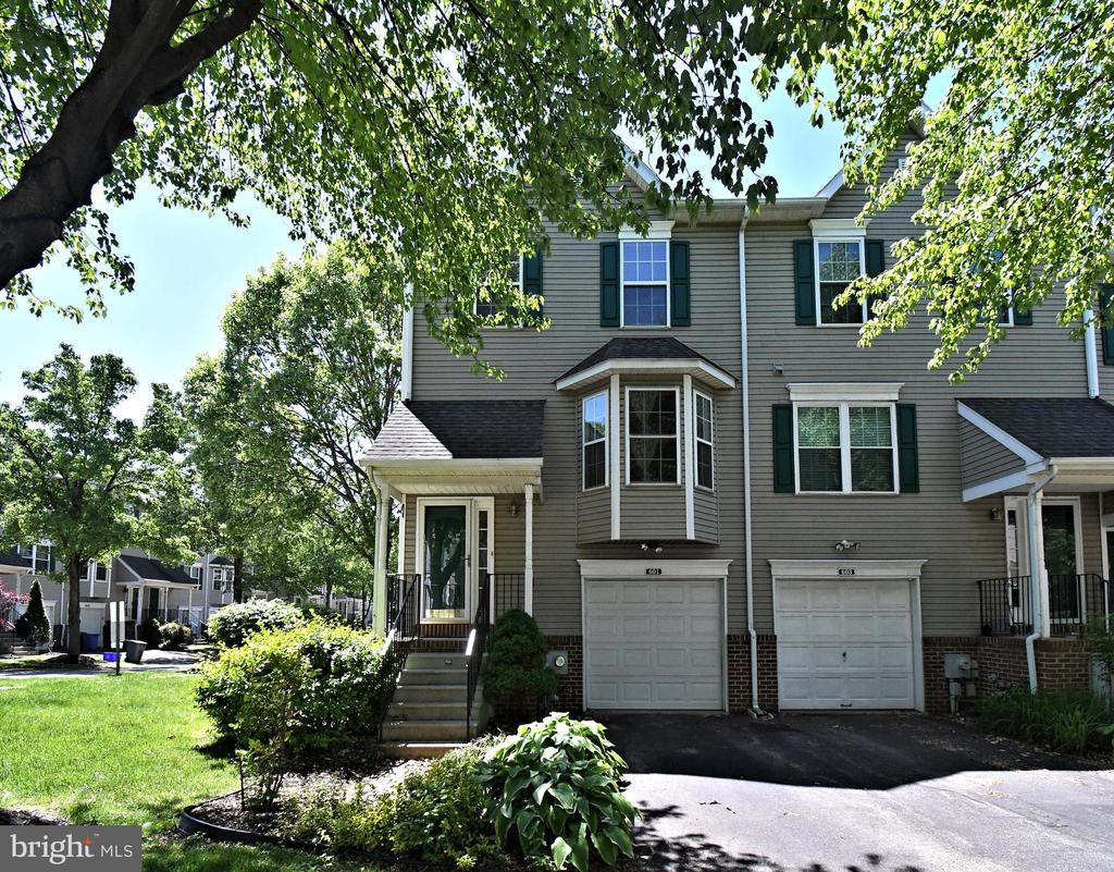 601 BRENTWOOD COURT
